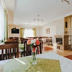 Villa Promyk *